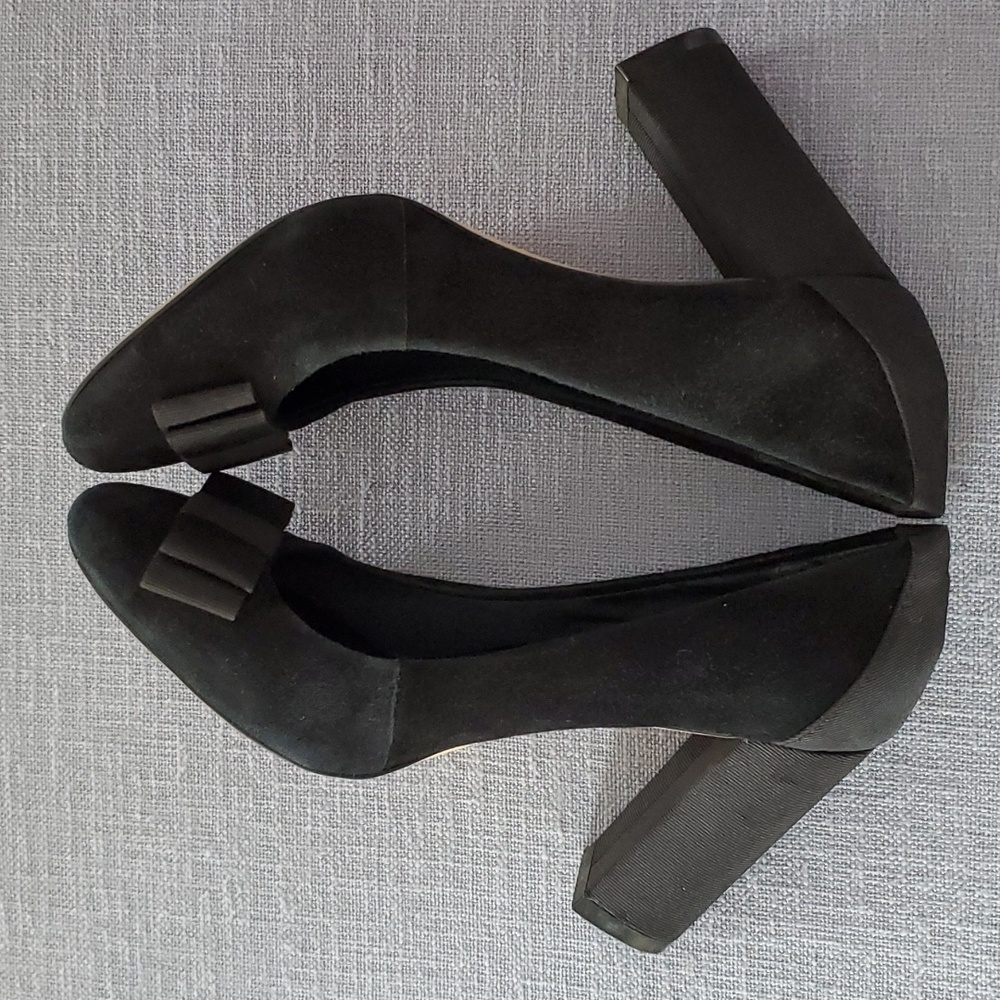 Banana Republic Suede Block Heels, 6 - Picture 4 of 11